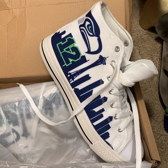 Seattle Seahawk 12th man size 9 high top sneakers - Picture 2 of 7